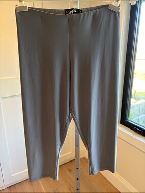 Sympli Gray Cropped Ankle Pants